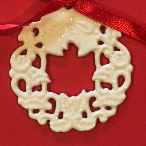 Lenox Christmas Wreath Charm - Picture 3 of 5